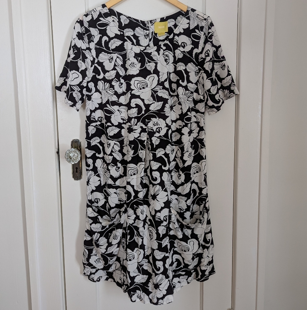 Maeve Anthropologie Dress Womens 10 Black White Floral Short Sleeve Zola Shift